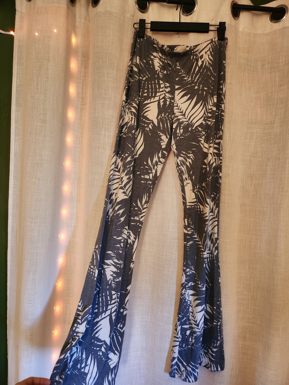 Salt Life Gray and White Palm-Print Flare Leggings
